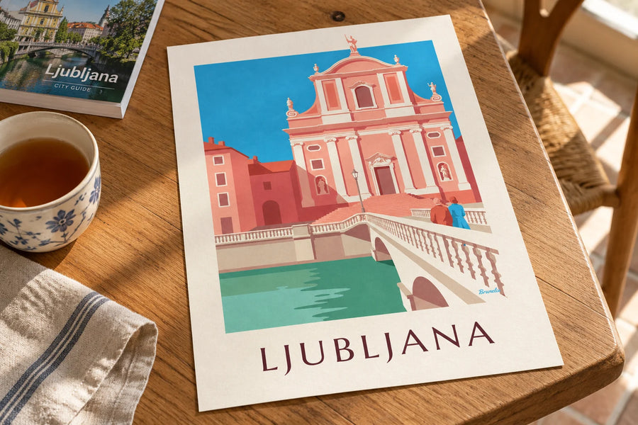 Poster chiesa francescana rosa di Lubiana: appoggiato su un tavolo