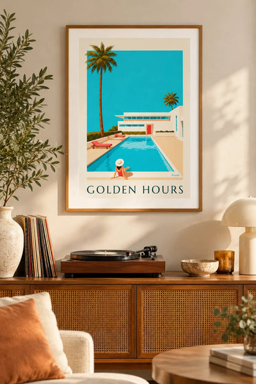 Poster villa modernista bianca con piscina e palme: incorniciato alla parete