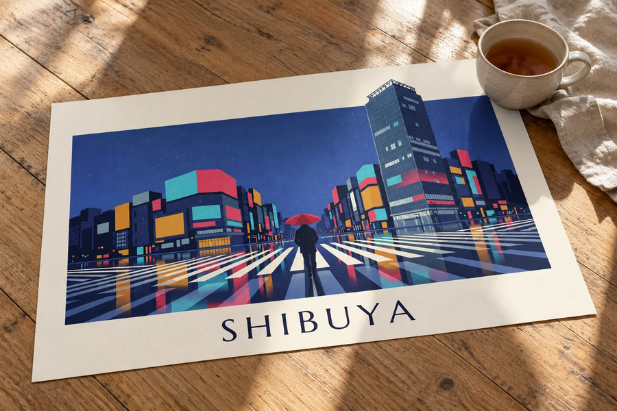 Affiche passage piéton de Shibuya la nuit sous la pluie : posée sur une table