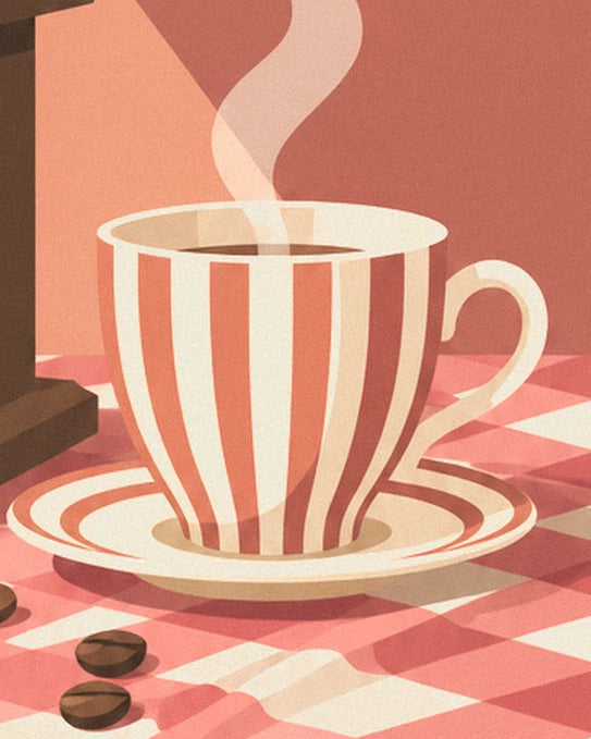 La tazza fumante a righe arancioni e crema e 2 chicchi di caffè sulla tovaglia a quadri