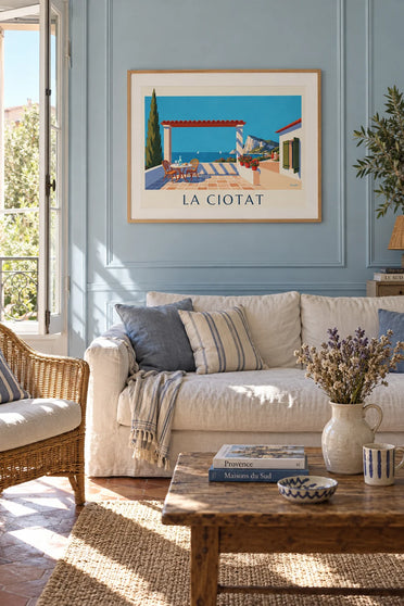 Affiche terrasse méditerranéenne et Bec de l'Aigle à La Ciotat : encadrée au mur