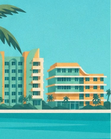 Gli edifici di Miami Beach costeggiati da palme, con facciate turchesi e arancioni