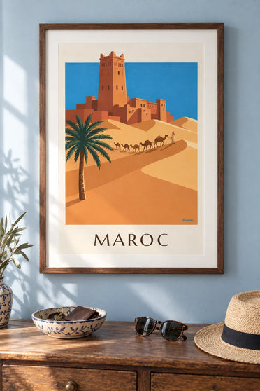 Poster casbah e carovana di cammelli nel deserto marocchino: incorniciato alla parete