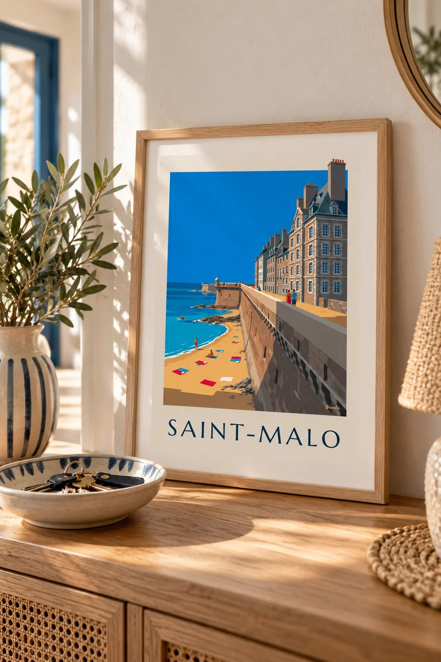 Poster delle mura di Saint-Malo e della spiaggia : piccolo formato A4 con cornice