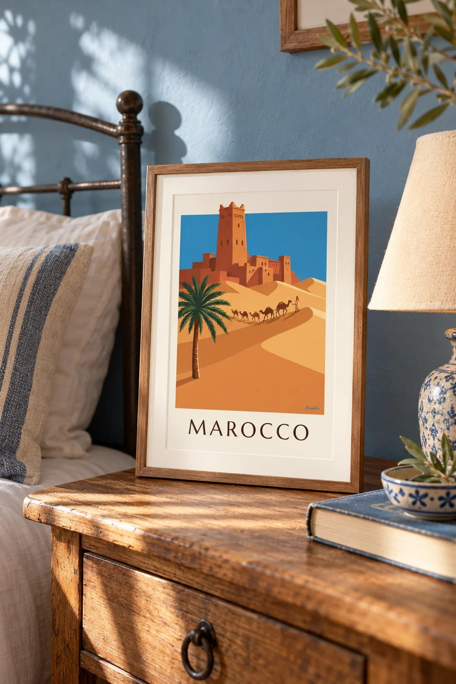 Poster casbah e carovana di cammelli nel deserto marocchino: piccolo formato A4 incorniciato