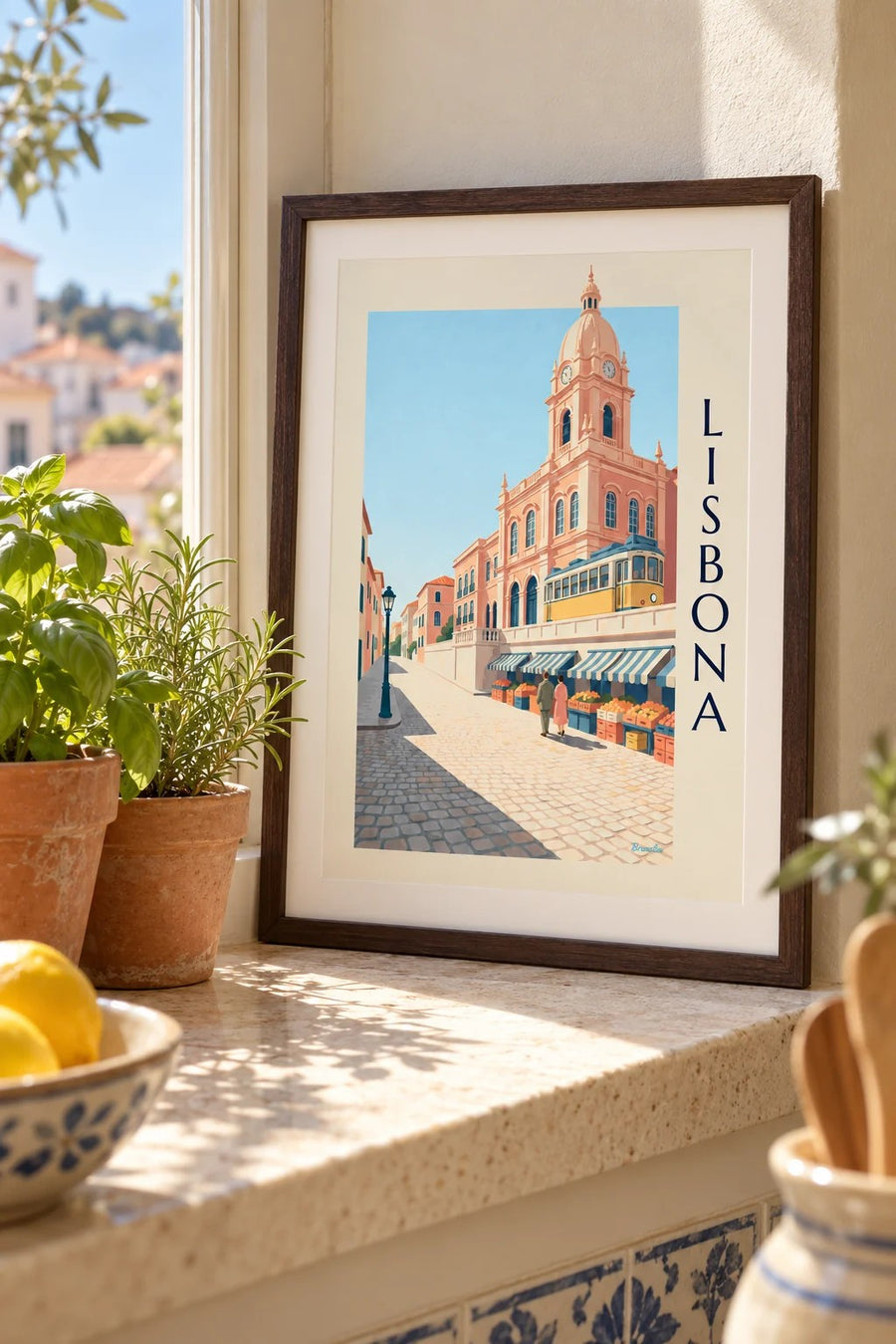 Poster mercato della Ribeira a Lisbona e tram giallo: piccolo formato A4 con cornice