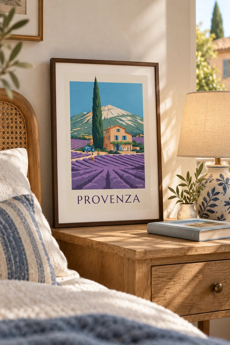 Poster mas provenzale tra i campi di lavanda: formato piccolo A4 con cornice