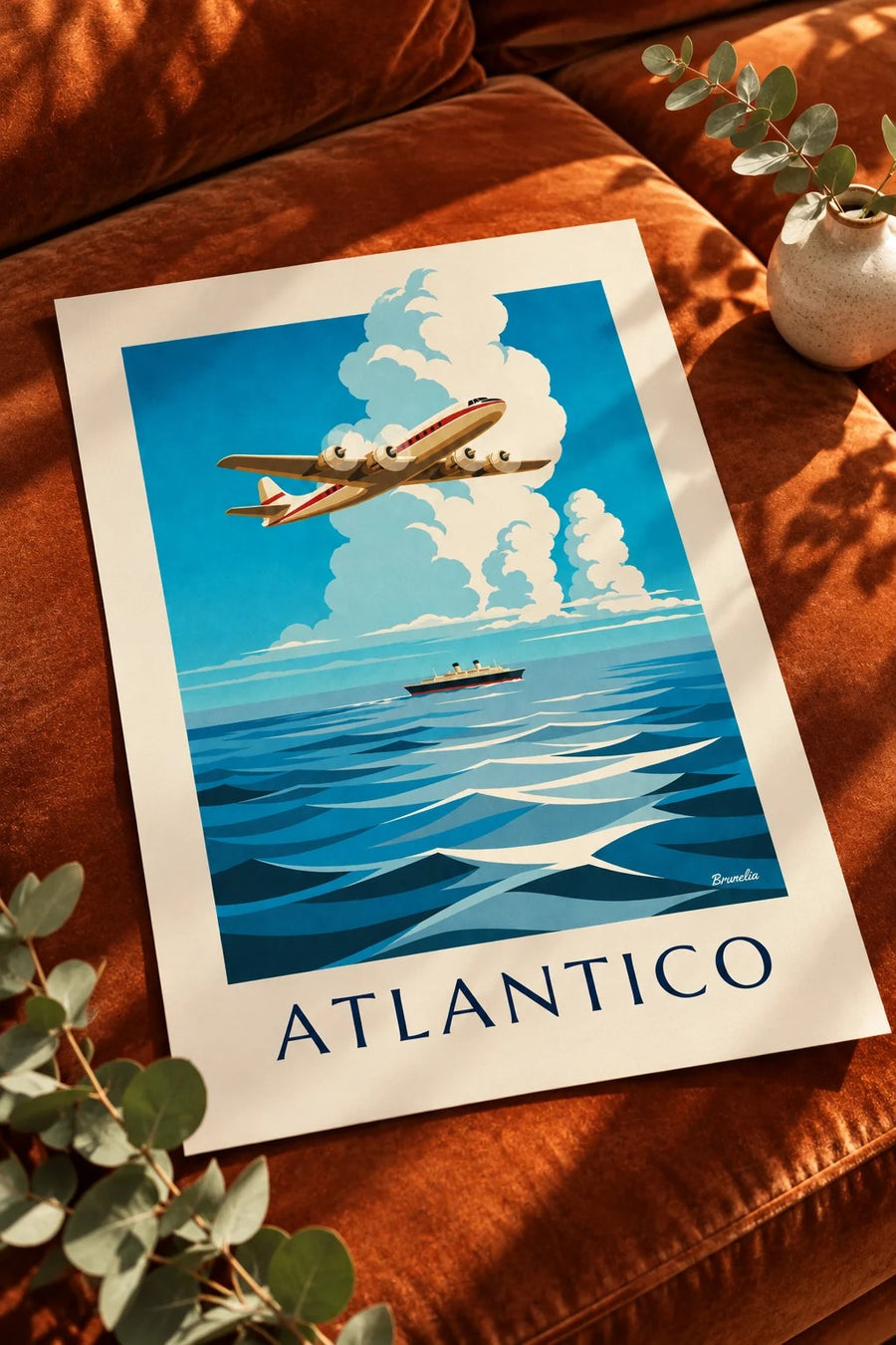 Poster aereo quadrimotore sopra l'Atlantico: appoggiato su un tavolo