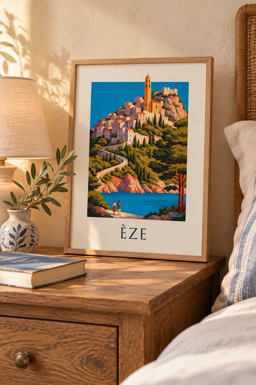 Poster borgo arroccato di Èze sopra il Mediterraneo: formato piccolo A4 con cornice
