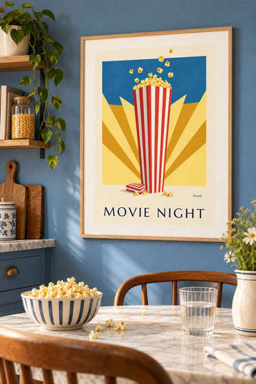 Poster pop-corn da cinema su sfondo di raggi di sole: incorniciato alla parete